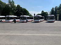 "Автоколонна 1456" получила 8 новых автобусов